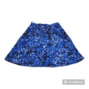 Gorgeous DKNY Blue Silk Skirt size 6